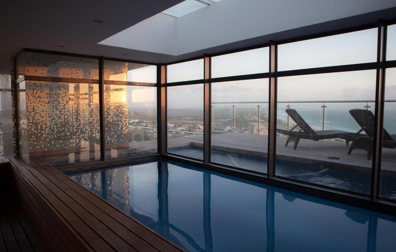 בלוברגסטראנד Aquarius Luxury Suites מראה חיצוני תמונה